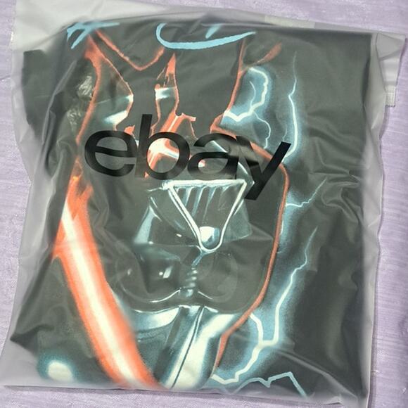 Star Wars Three Vader Moon Darth Vader Mens Graphic Crew Neck T-Shirt Size Small - Picture 6 of 6